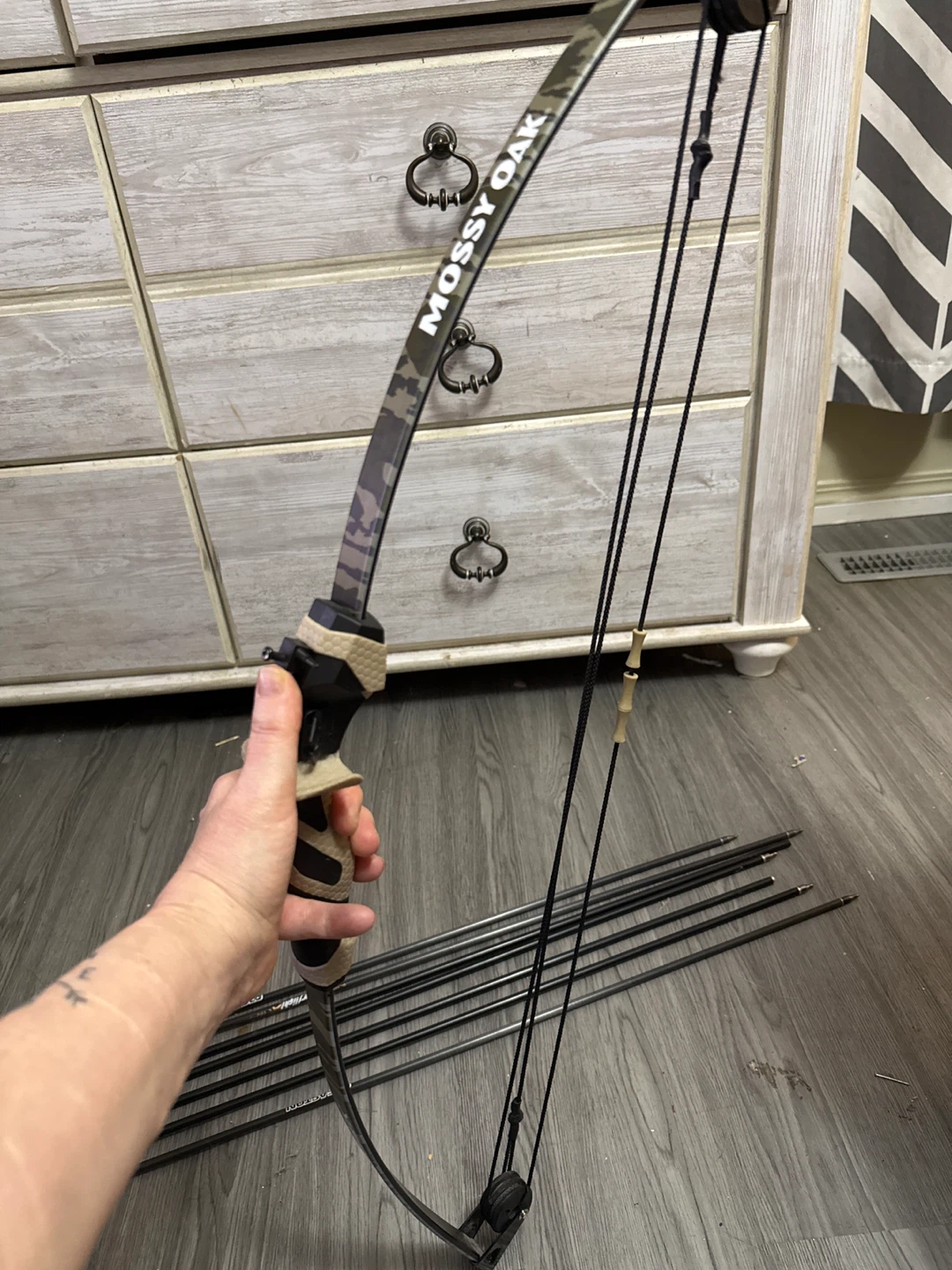 Mossy Oak Compound Bow with Arrows - photo 3
