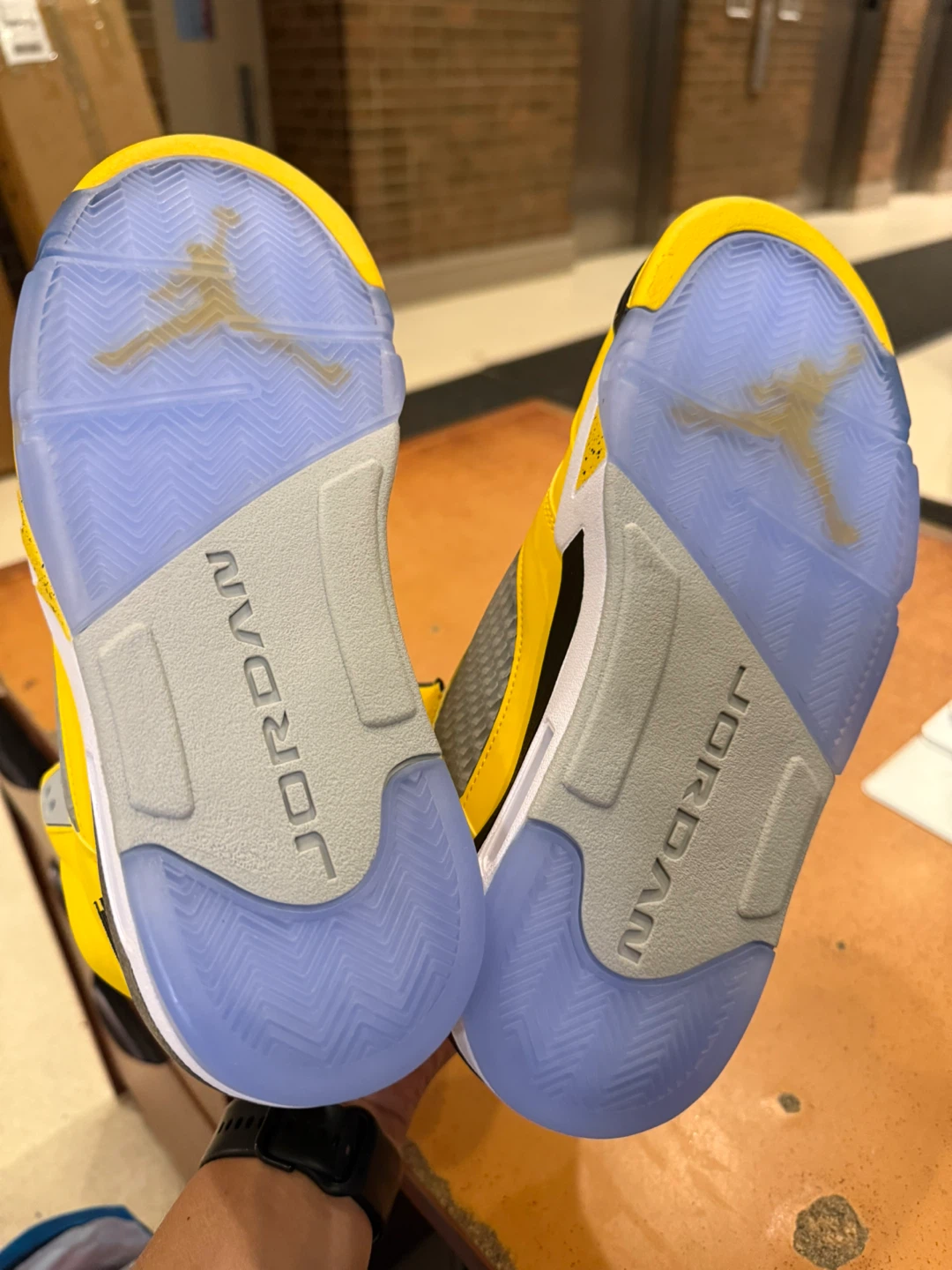 Jordan Tokyo  5 Retro not Low Yellow - photo 5