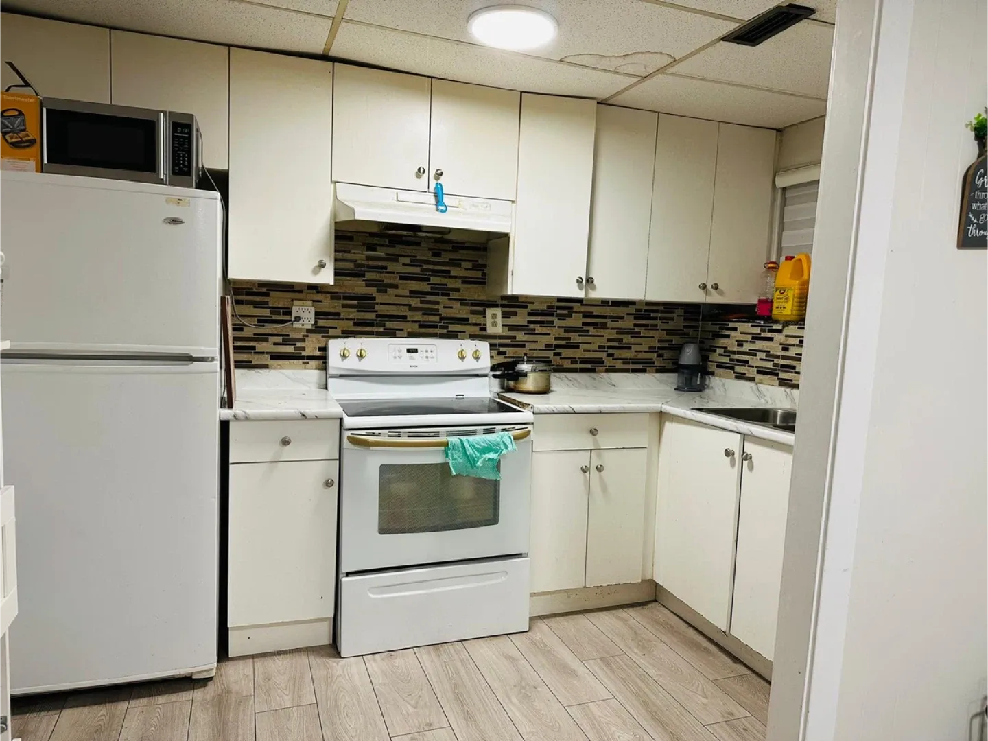 Room for rent image indicator(5)