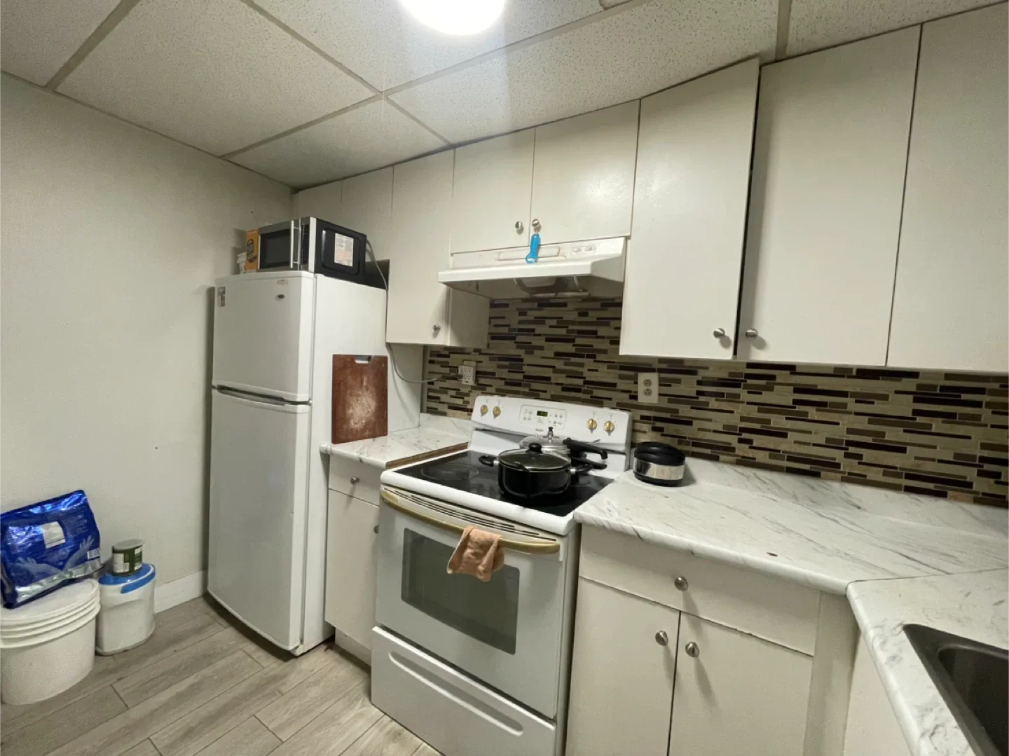 Room for rent image indicator(4)