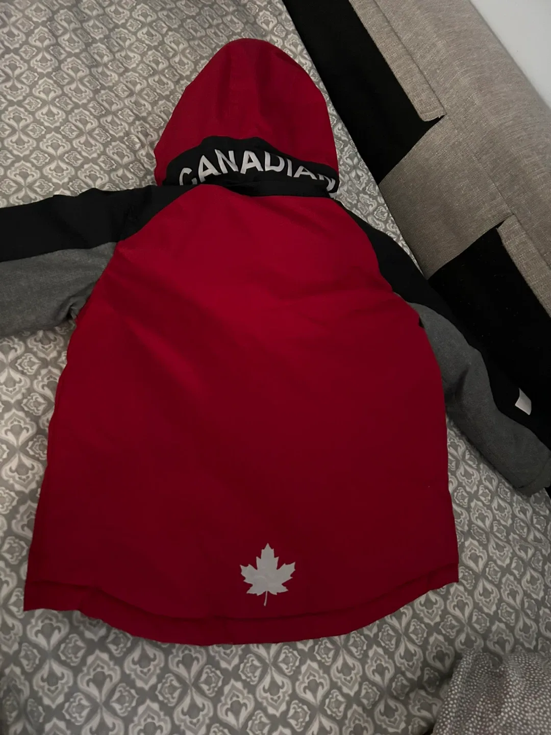 Canadiana Kids' Winter Jacket Size S (6) image indicator(9)