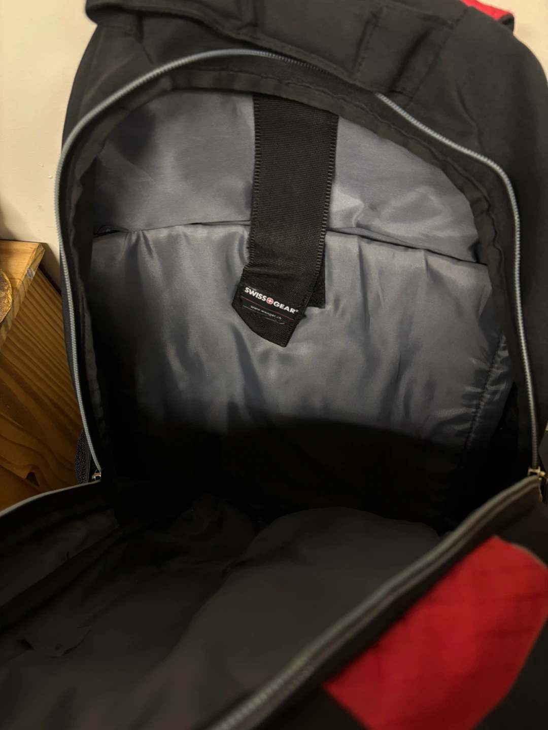 Swiss Gear Black and Red Backpack - photo 3