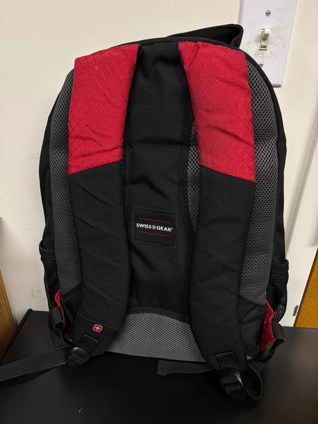 Swiss Gear Black and Red Backpack image indicator(2)