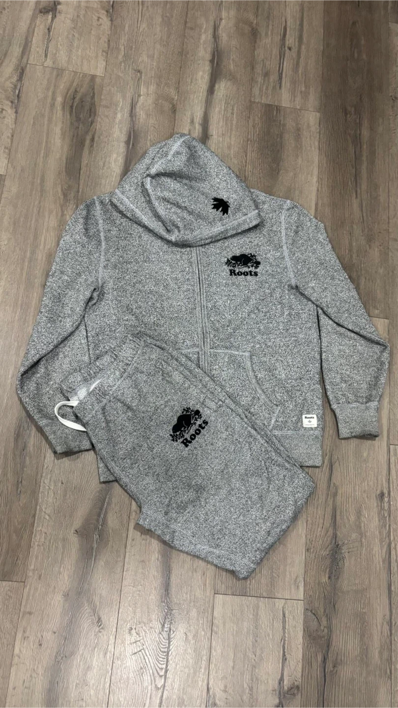 Roots track suit - photo 3