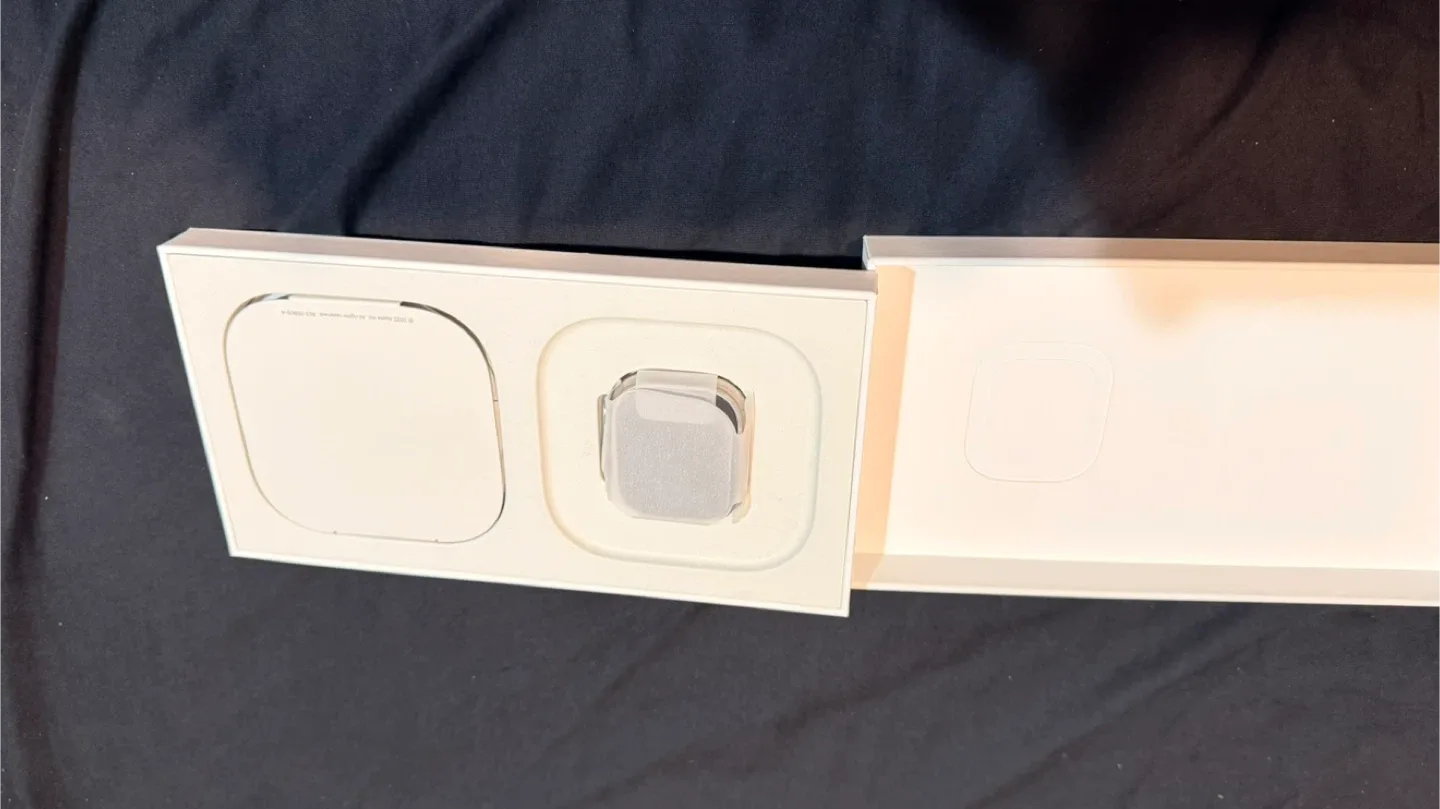 Apple Watch Ultra 2 49mm titanium ! image indicator(4)