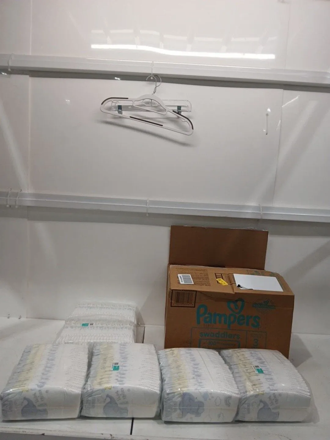 Pampers Swaddlers Diapers Size 3, 168 Count image indicator(2)