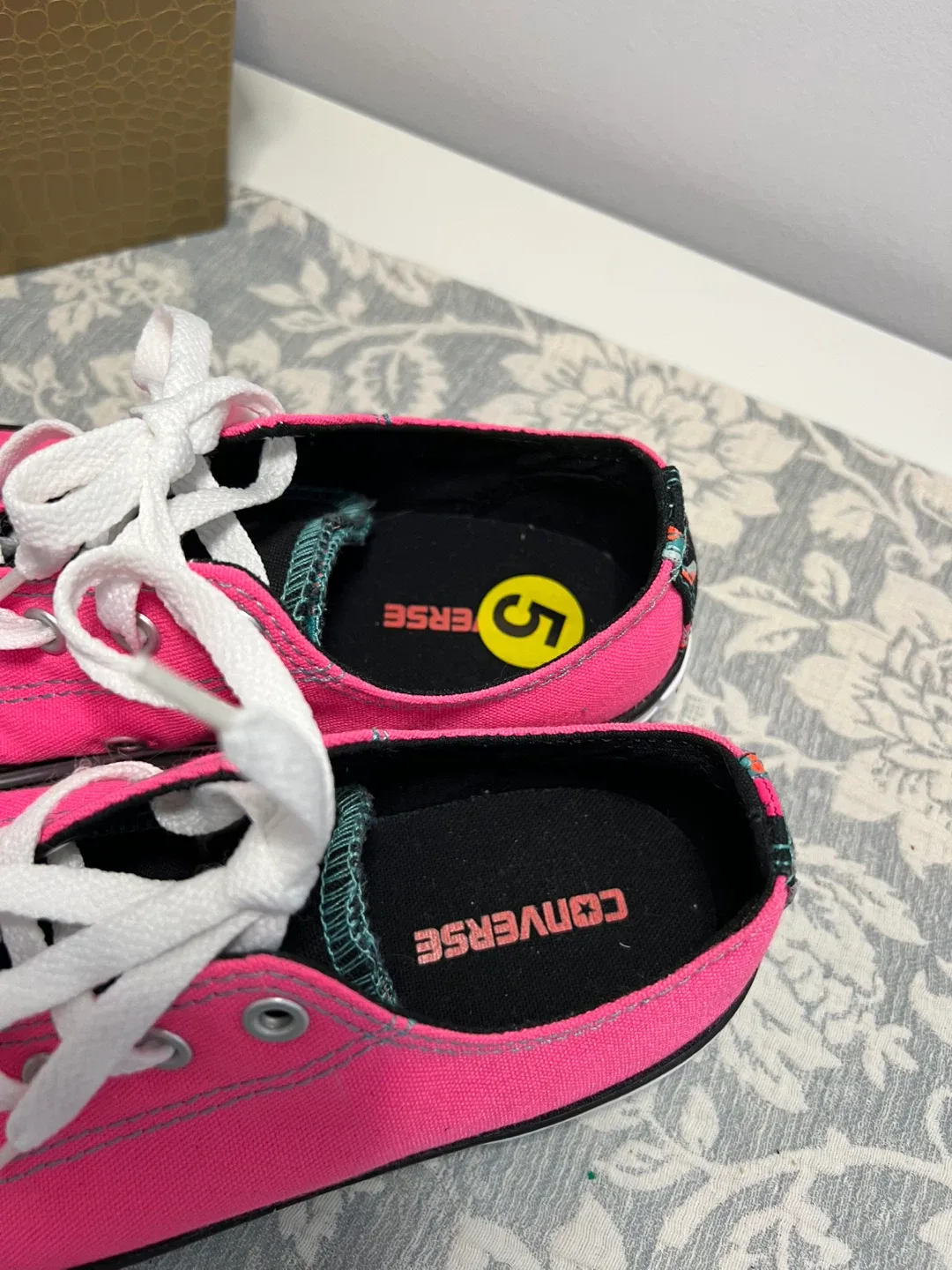 Converse All Star Hot Pink Sneakers - Size 5 image indicator(5)