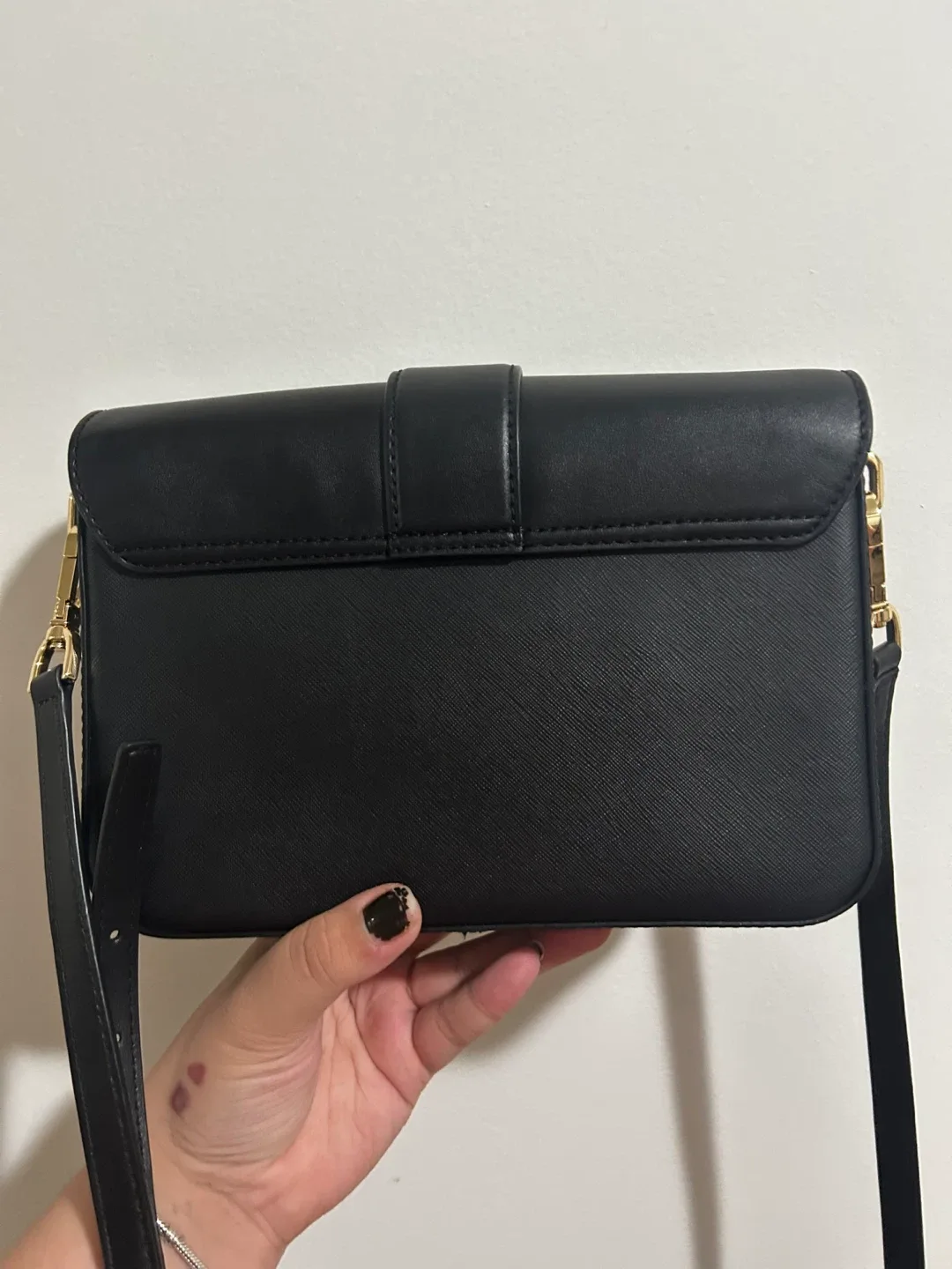 Michael Kors Black Crossbody Bag image indicator(2)