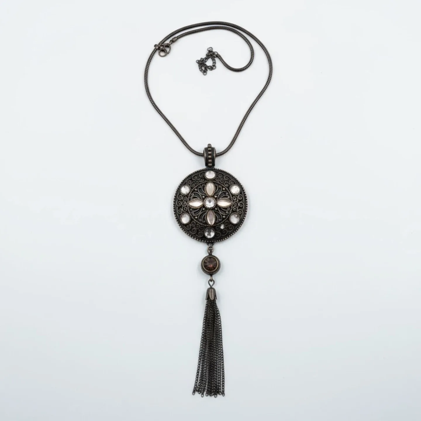 Vintage & New Jewellery - Necklaces, Brooches & Pendants image indicator(7)