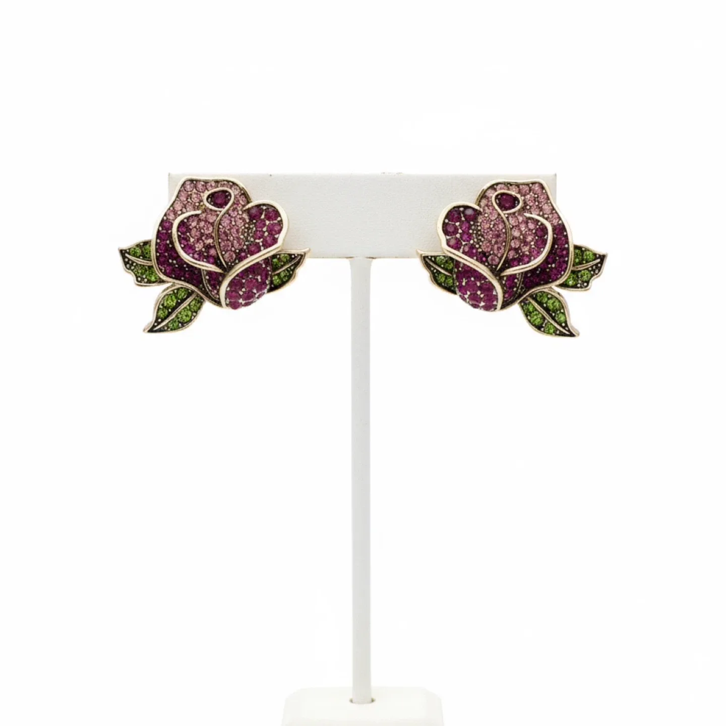 Vintage & New Jewellery - Necklaces, Brooches & Pendants image indicator(8)