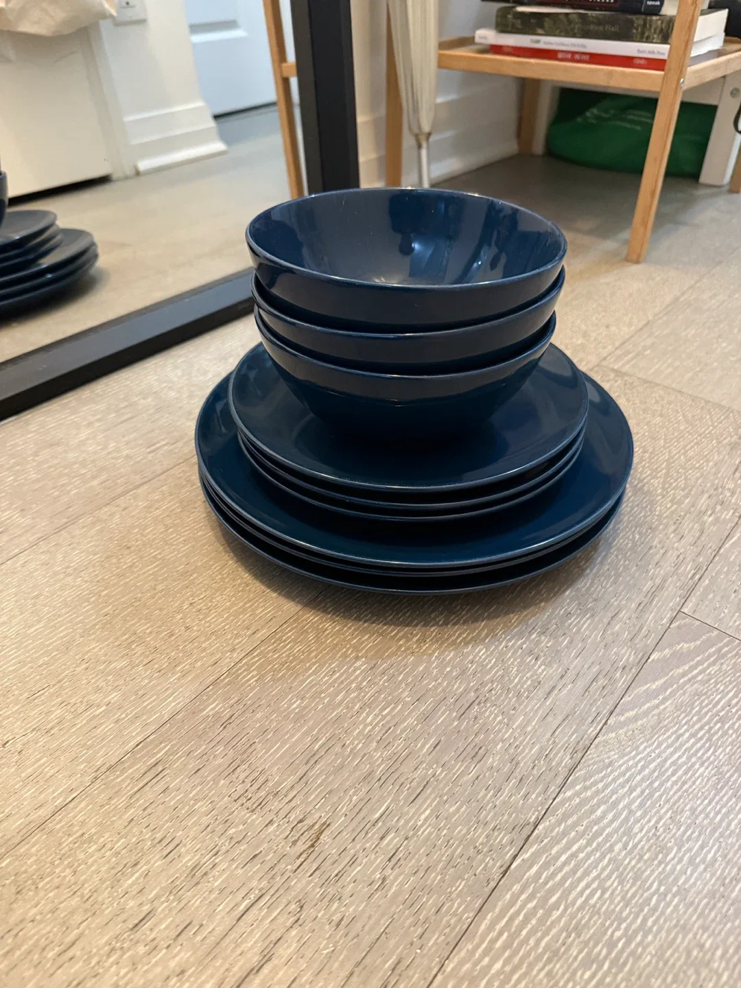 IKEA FÄRGKLAR Dark Blue Dinnerware Set image indicator(2)