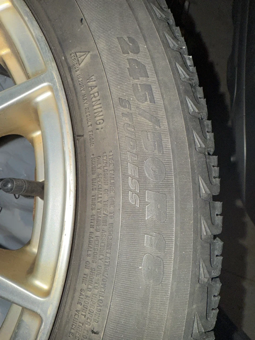 Michelin X-Ice Snow 245/40R19 Tire image indicator(2)