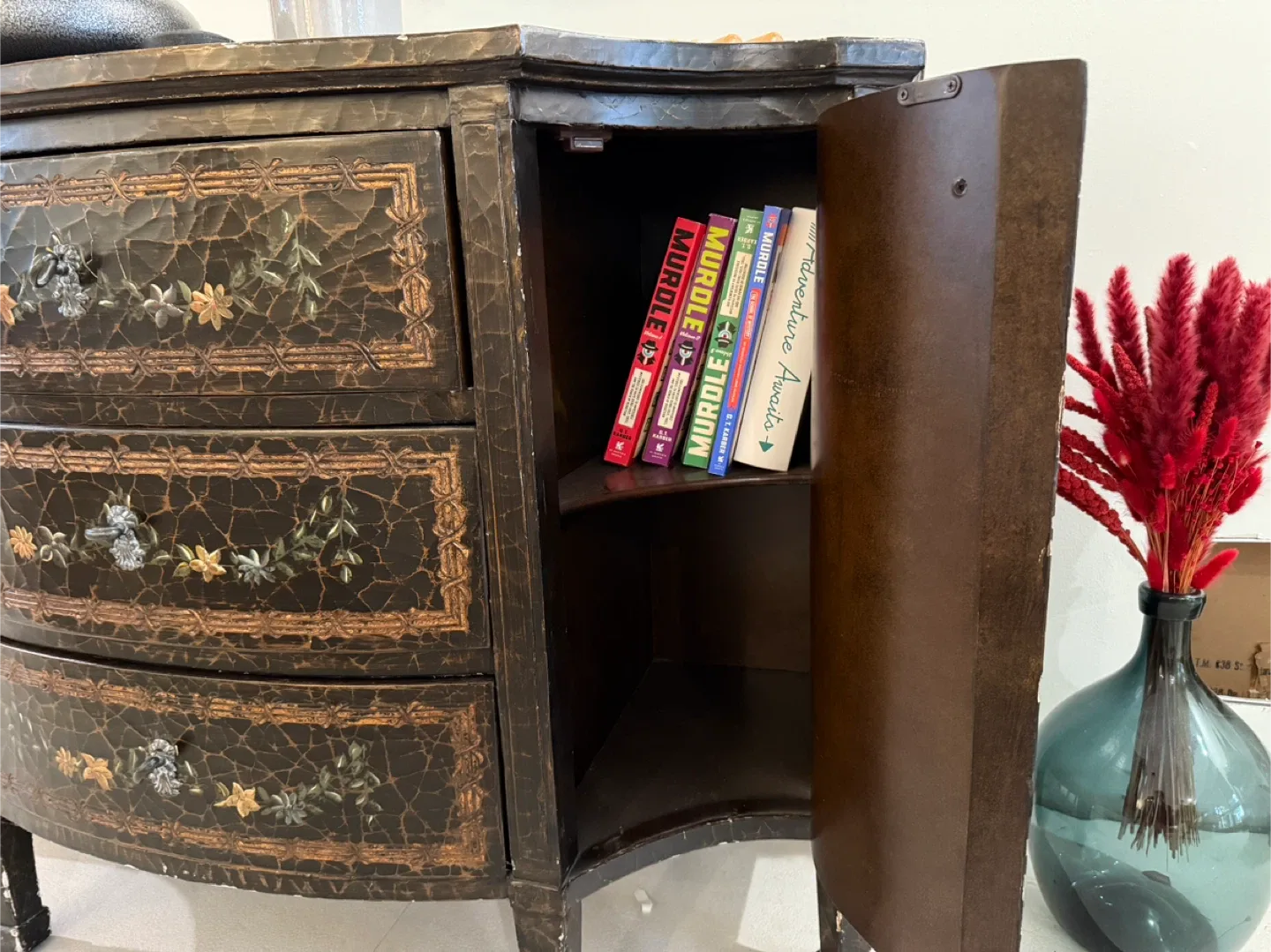 Antique Style Floral Accent Cabinet image indicator(5)