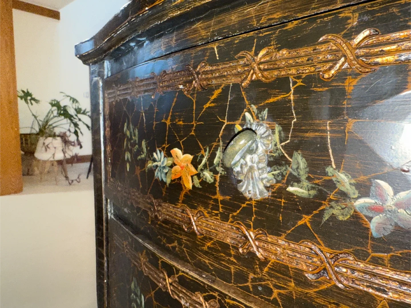 Antique Style Floral Accent Cabinet image indicator(3)