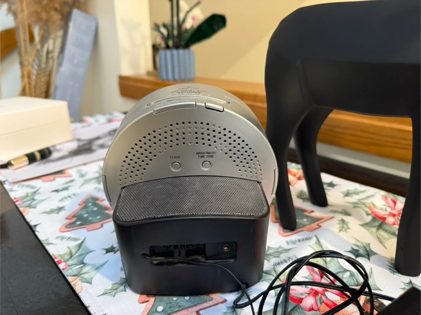 Sony Dream Machine Clock Radio image indicator(3)