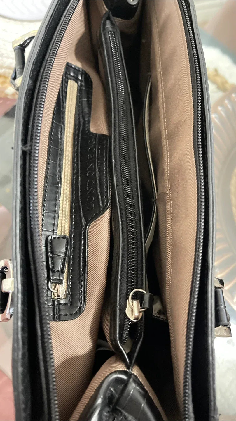 London Fog Black Women’s Tote Bag image indicator(4)