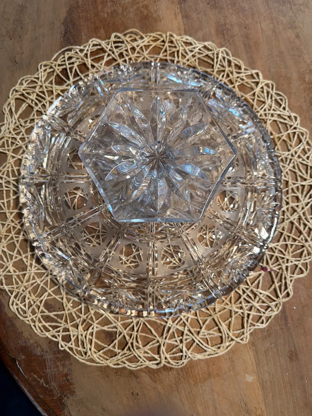 Elegant Crystal Cake Stand image indicator(5)