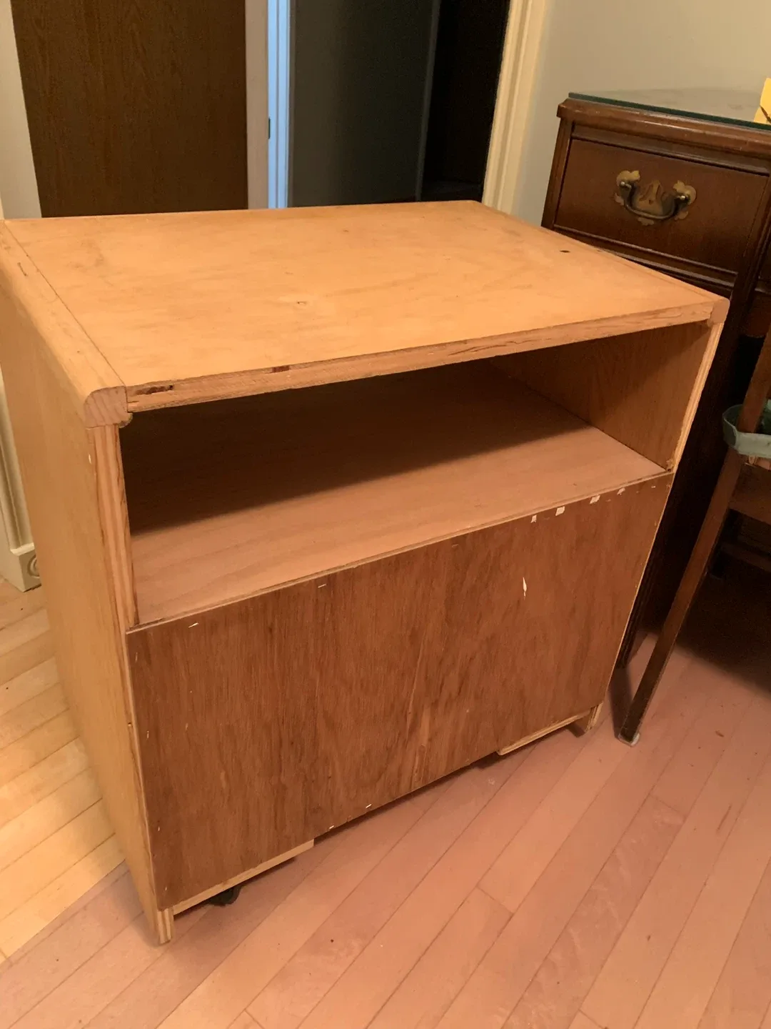 Wooden Side Table with Shelf image indicator(3)