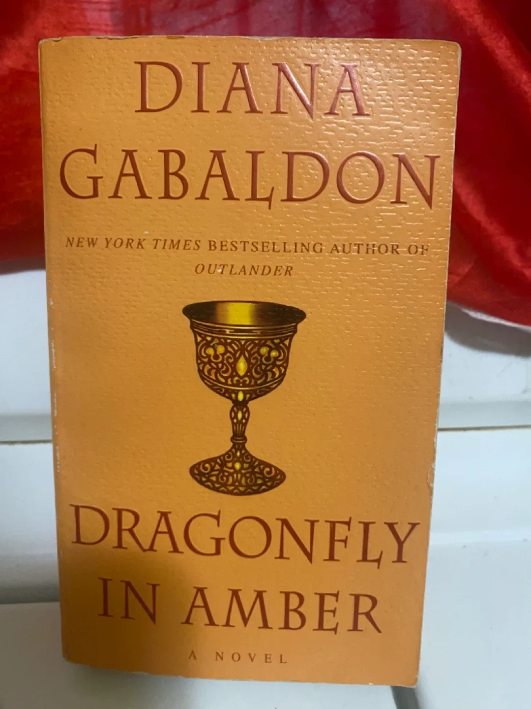 Dragonfly in Amber by Diana Gabaldon thumbnail