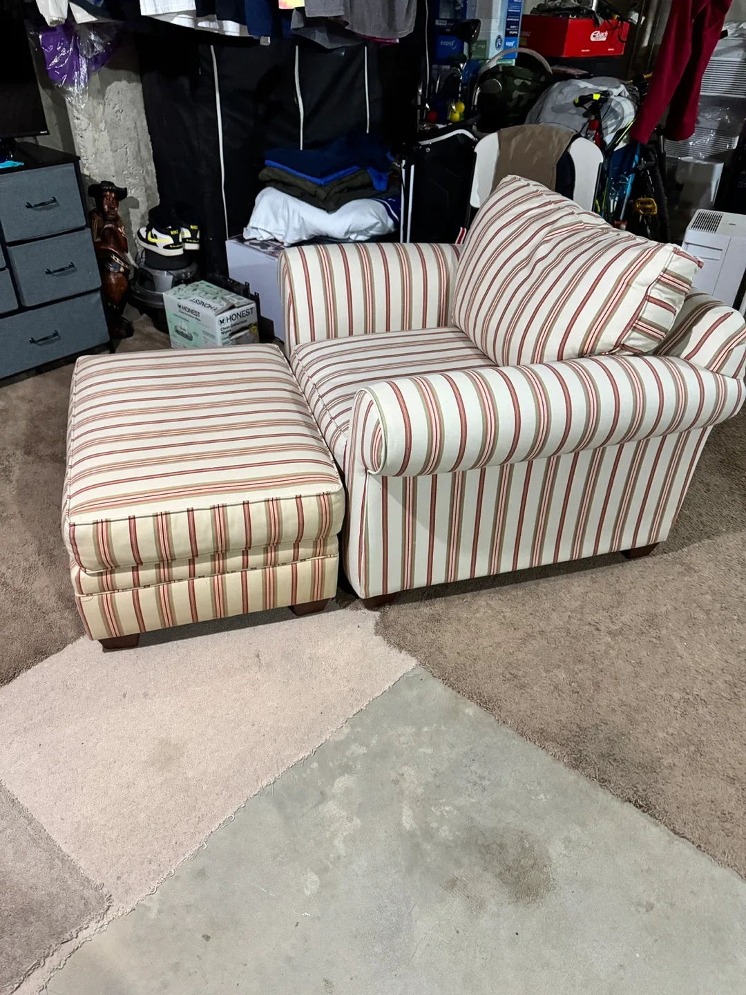 Striped Armchair with Ottoman image indicator(3)