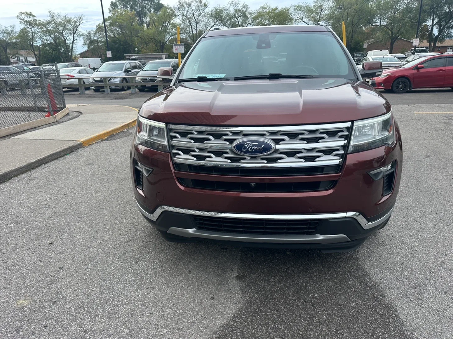 Ford Explorer Limited, Burgundy image indicator(2)