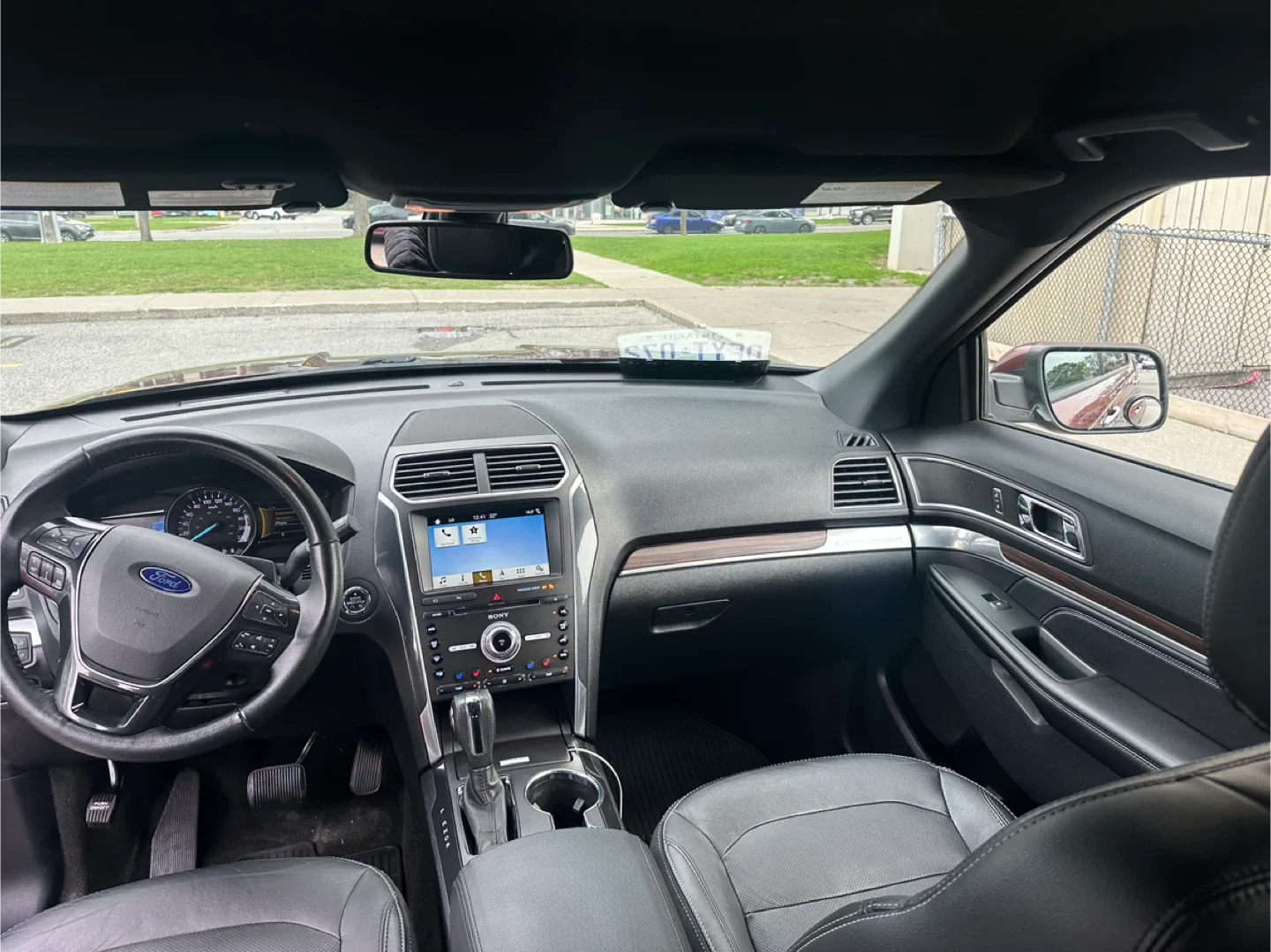 Ford Explorer Limited, Burgundy image indicator(9)