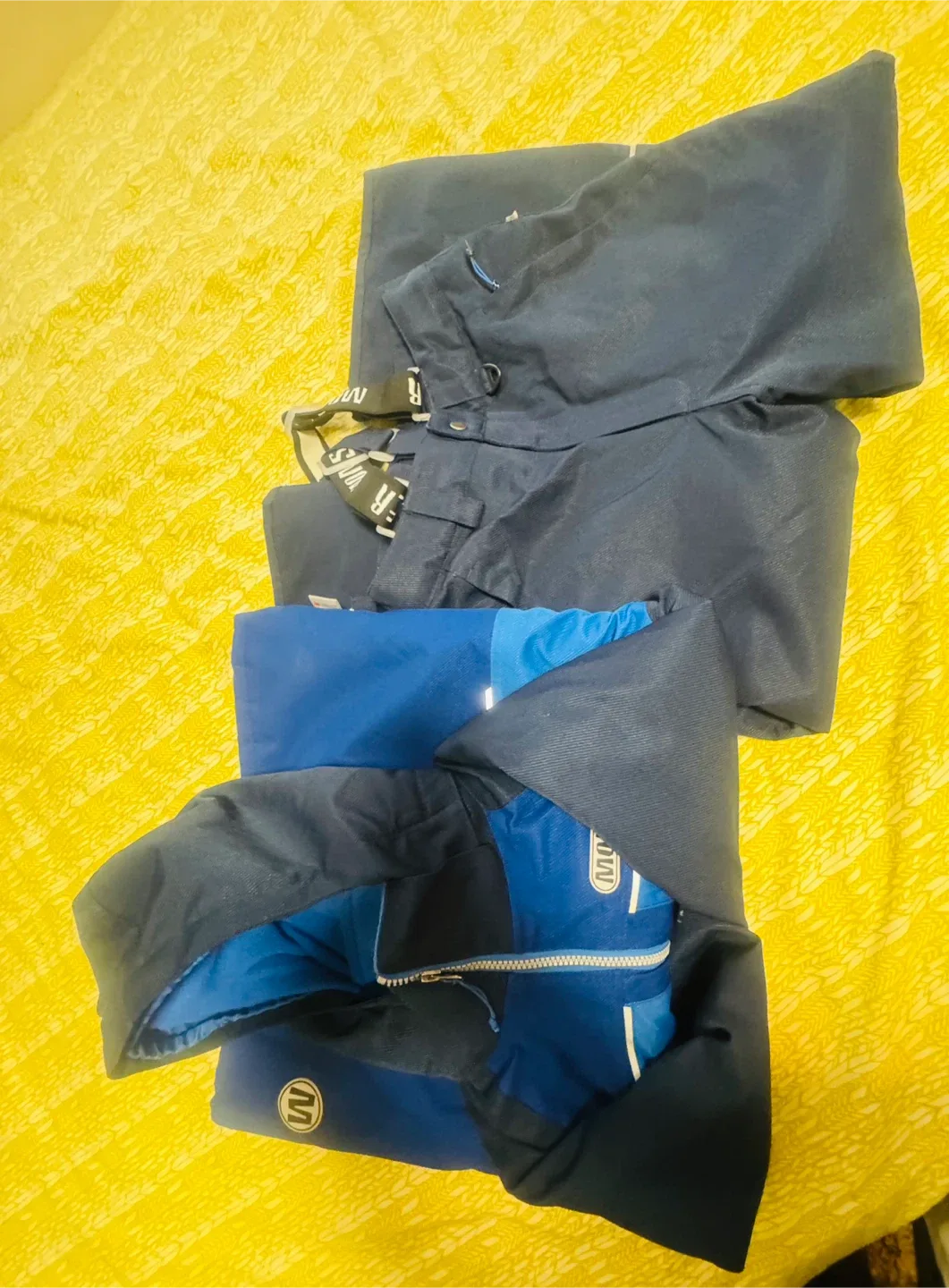 Monster Kids Snowsuit - Size 10 image indicator(4)