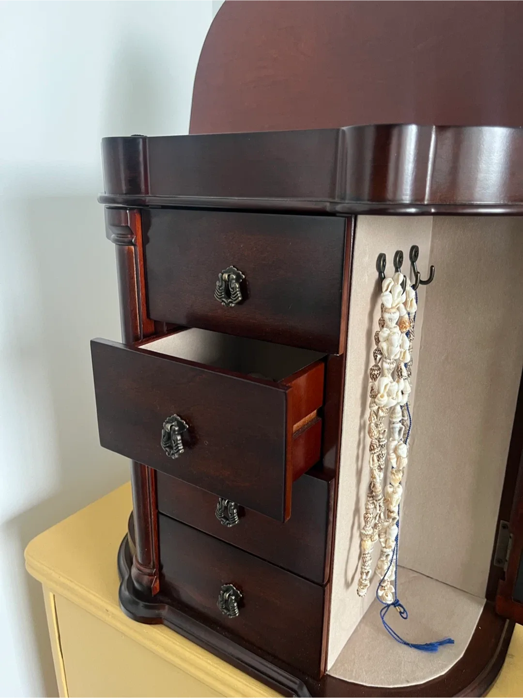 Bombay Jewellery Armoire in Mahogany image indicator(6)