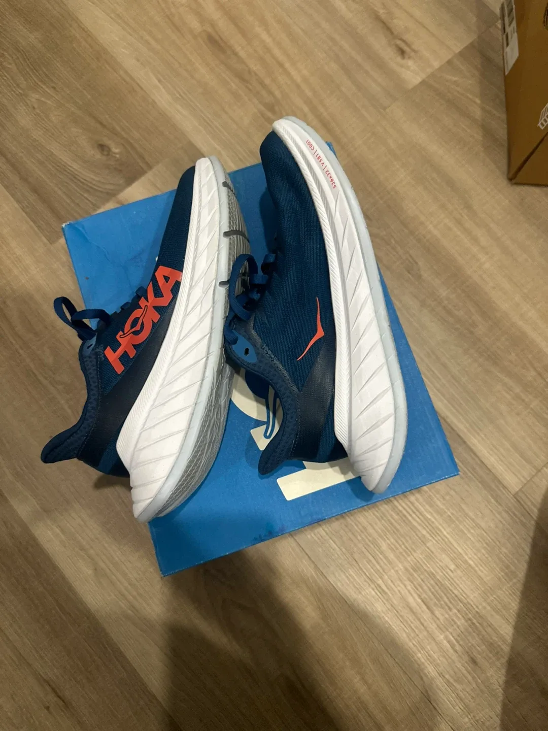 Hoka Carbon X 2 Women's Running Shoes - Size 5B image indicator(3)