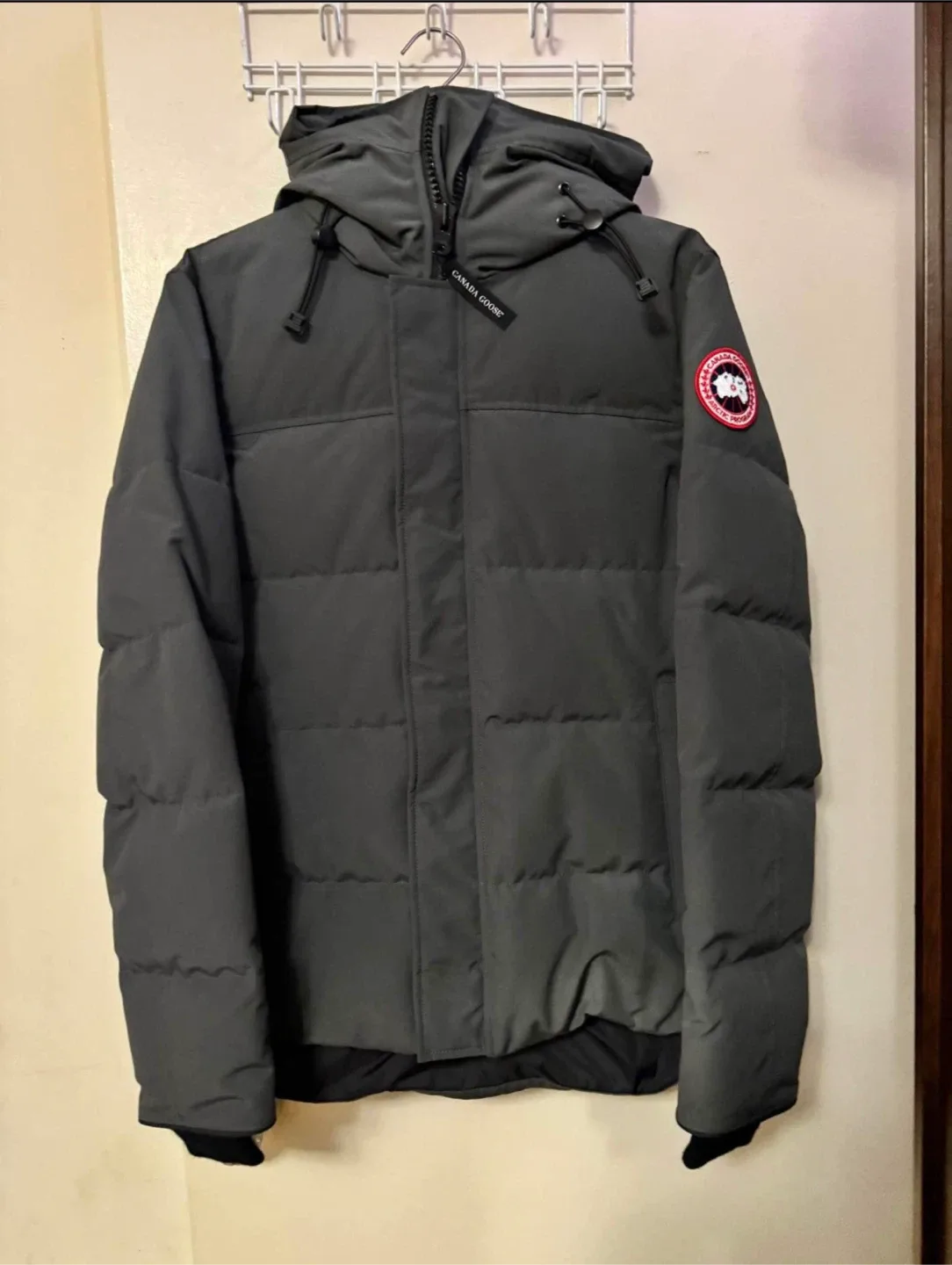 Canada Goose MacMillan Parka - Graphite - Size M image indicator(2)