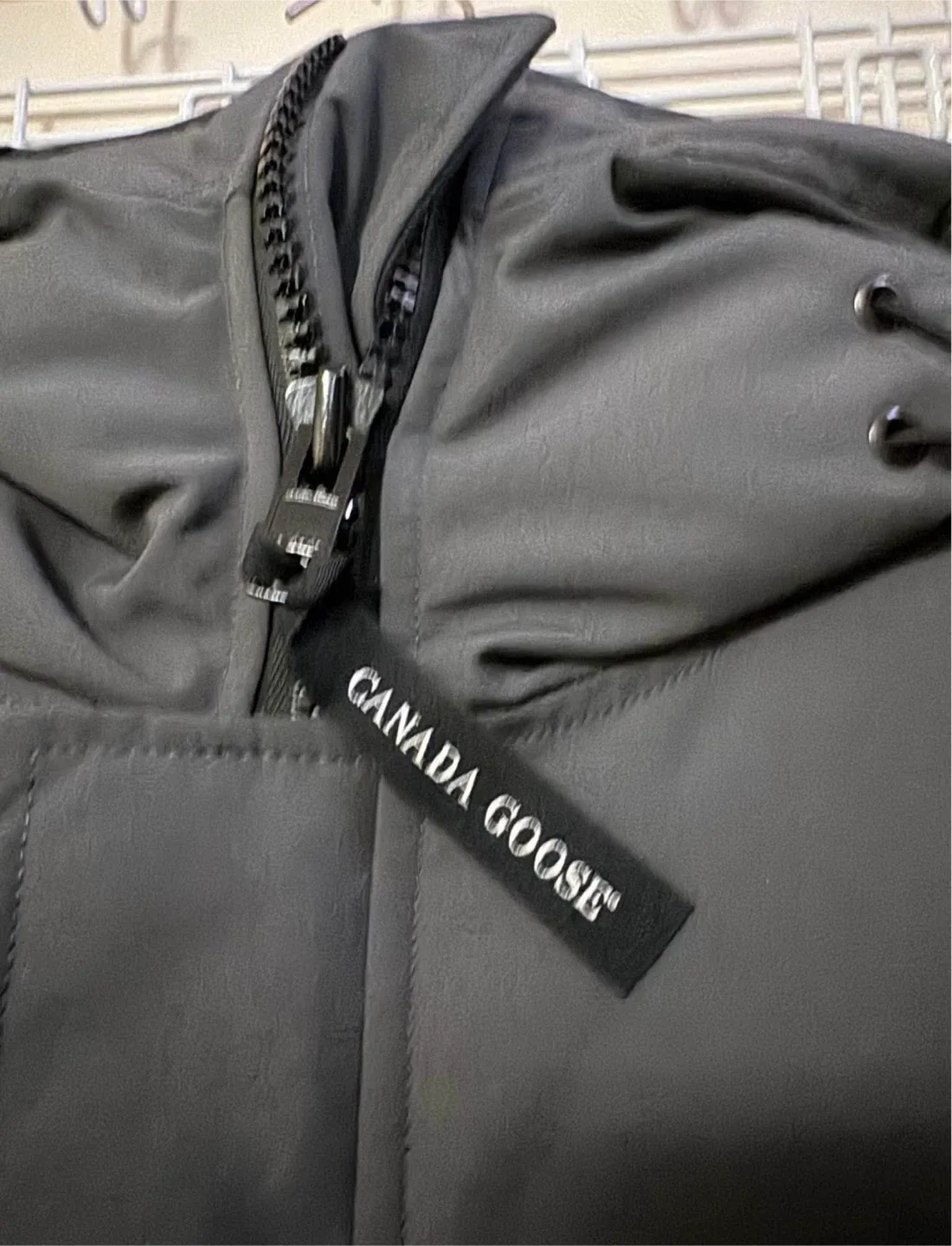 Canada Goose MacMillan Parka - Graphite - Size M image indicator(8)