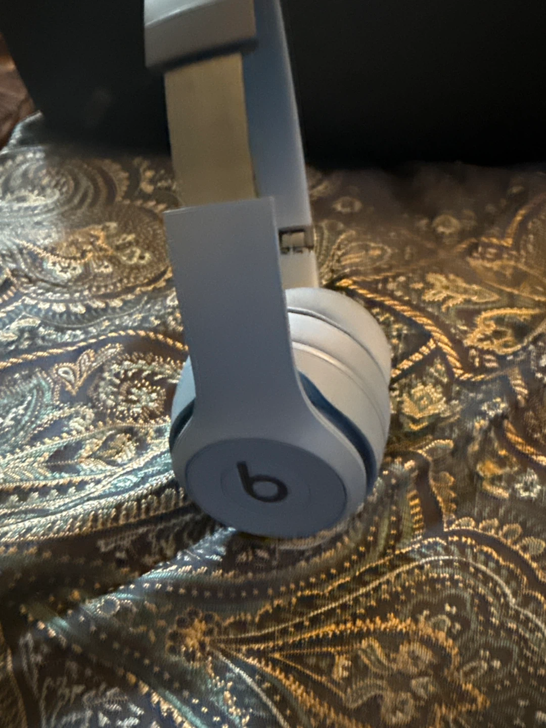 Beats Solo3 & JBL Charge 4 with Mic