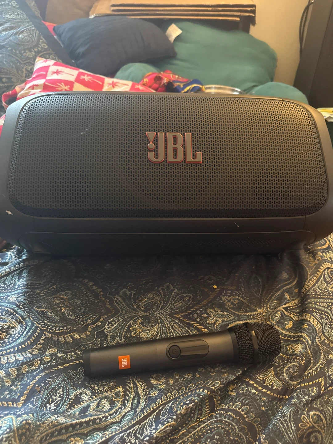 Beats Solo3 & JBL Charge 4 with Mic - photo 2