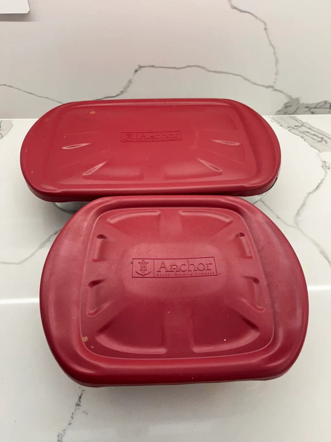 Anchor Hocking Glass Baking Dishes with Red Lids image indicator(2)
