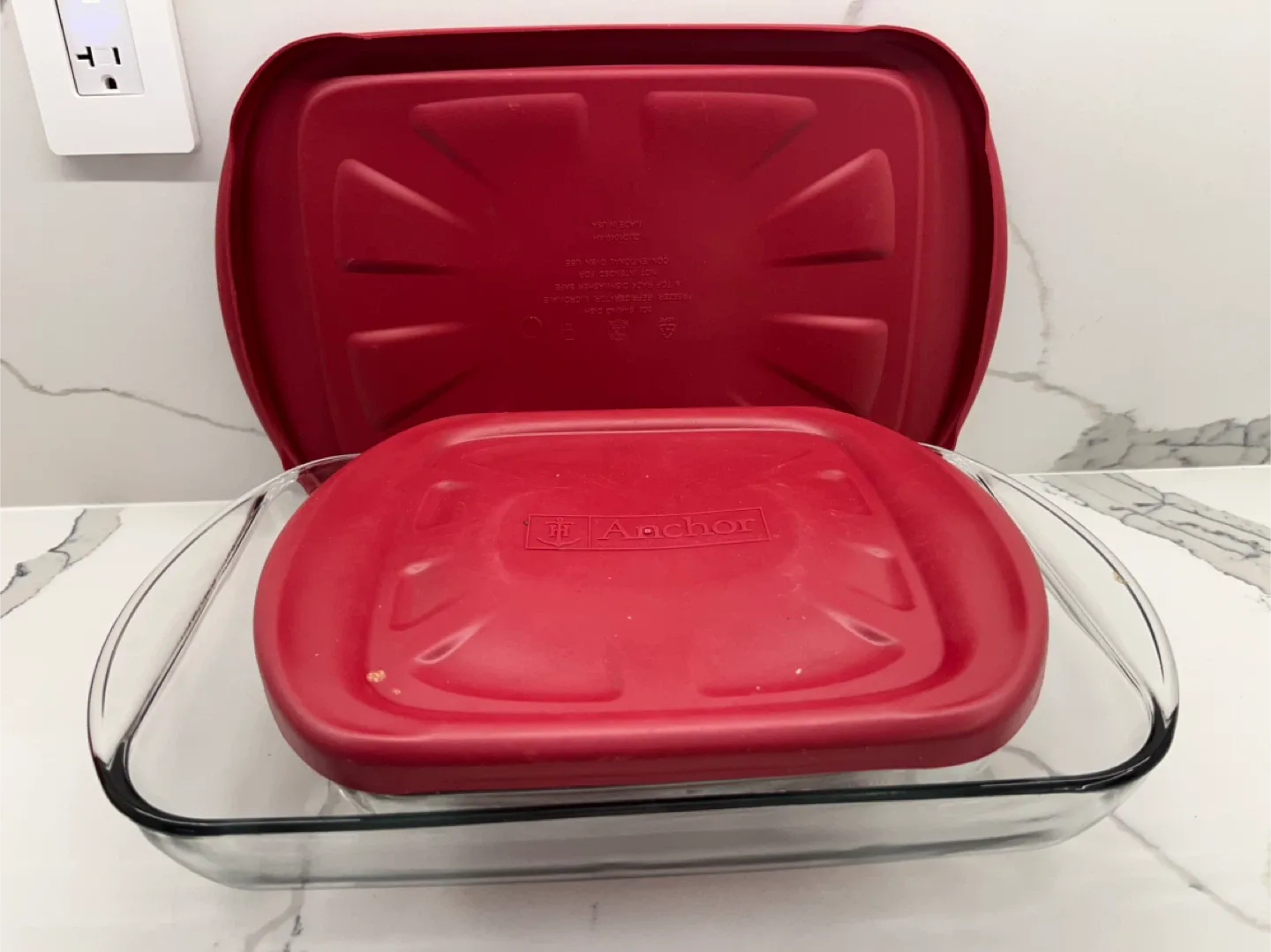 Anchor Hocking Glass Baking Dishes with Red Lids image indicator(3)