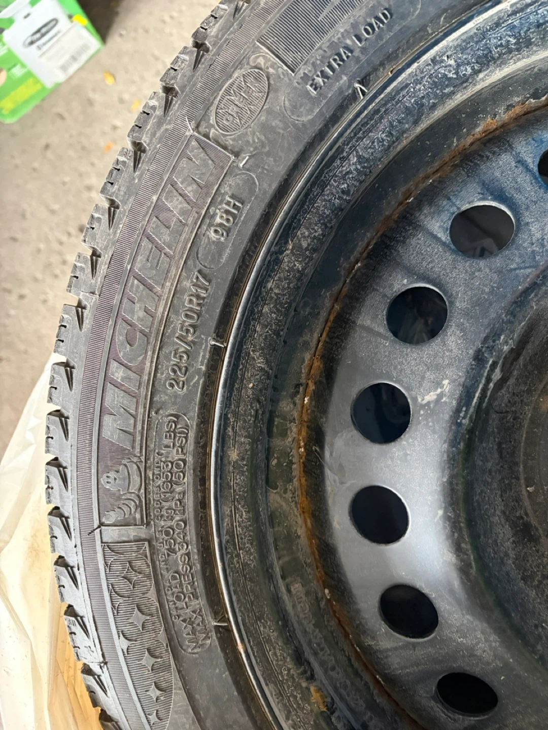 Michelin x-Ice Winter Tires 225/50 R17 - photo 2