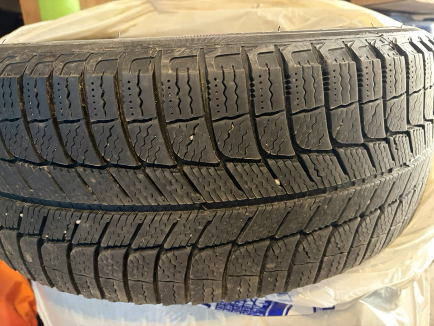 Michelin x-Ice Winter Tires 225/50 R17 - photo 3