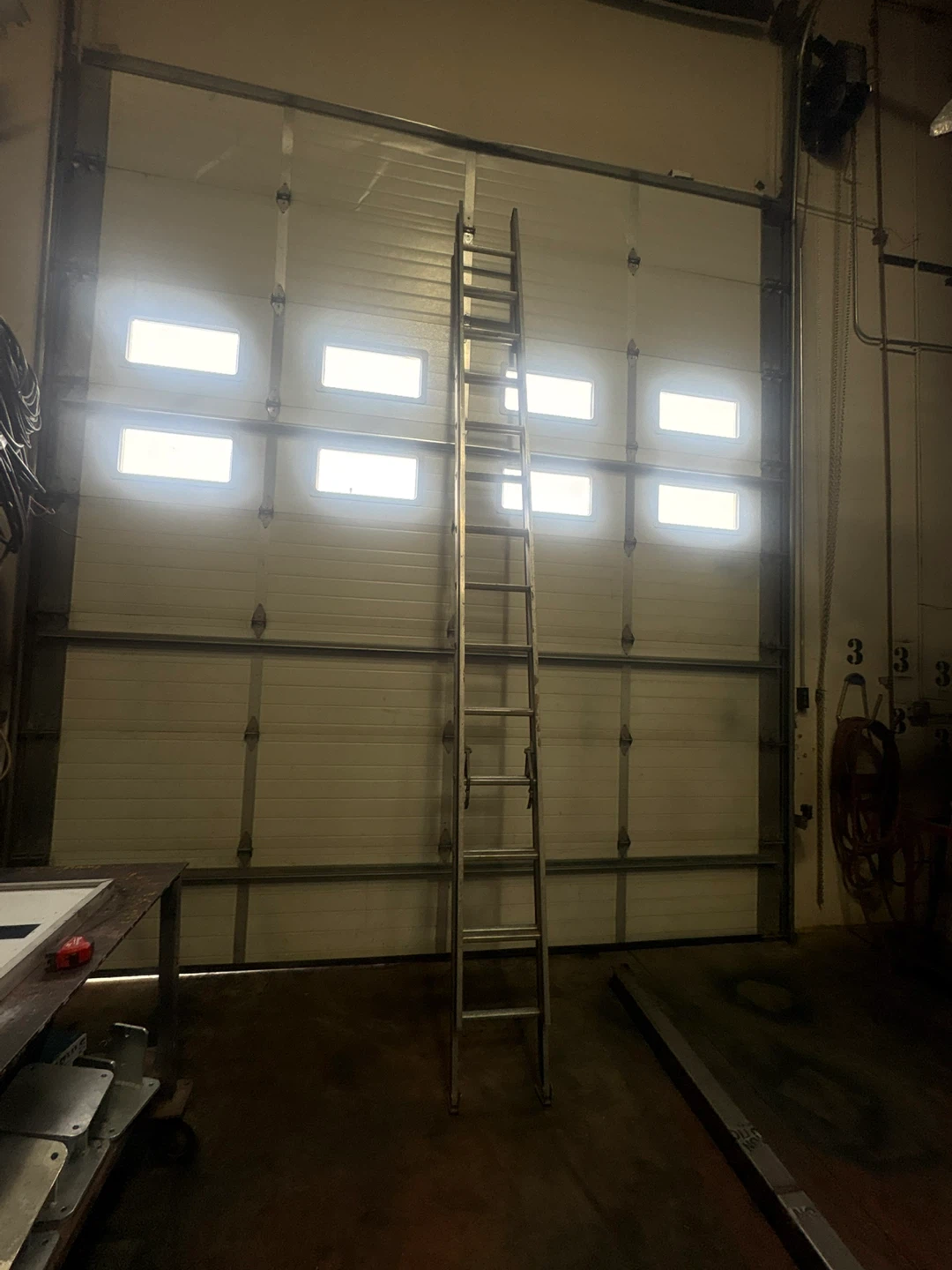 Aluminum Ladder - 24 Feet