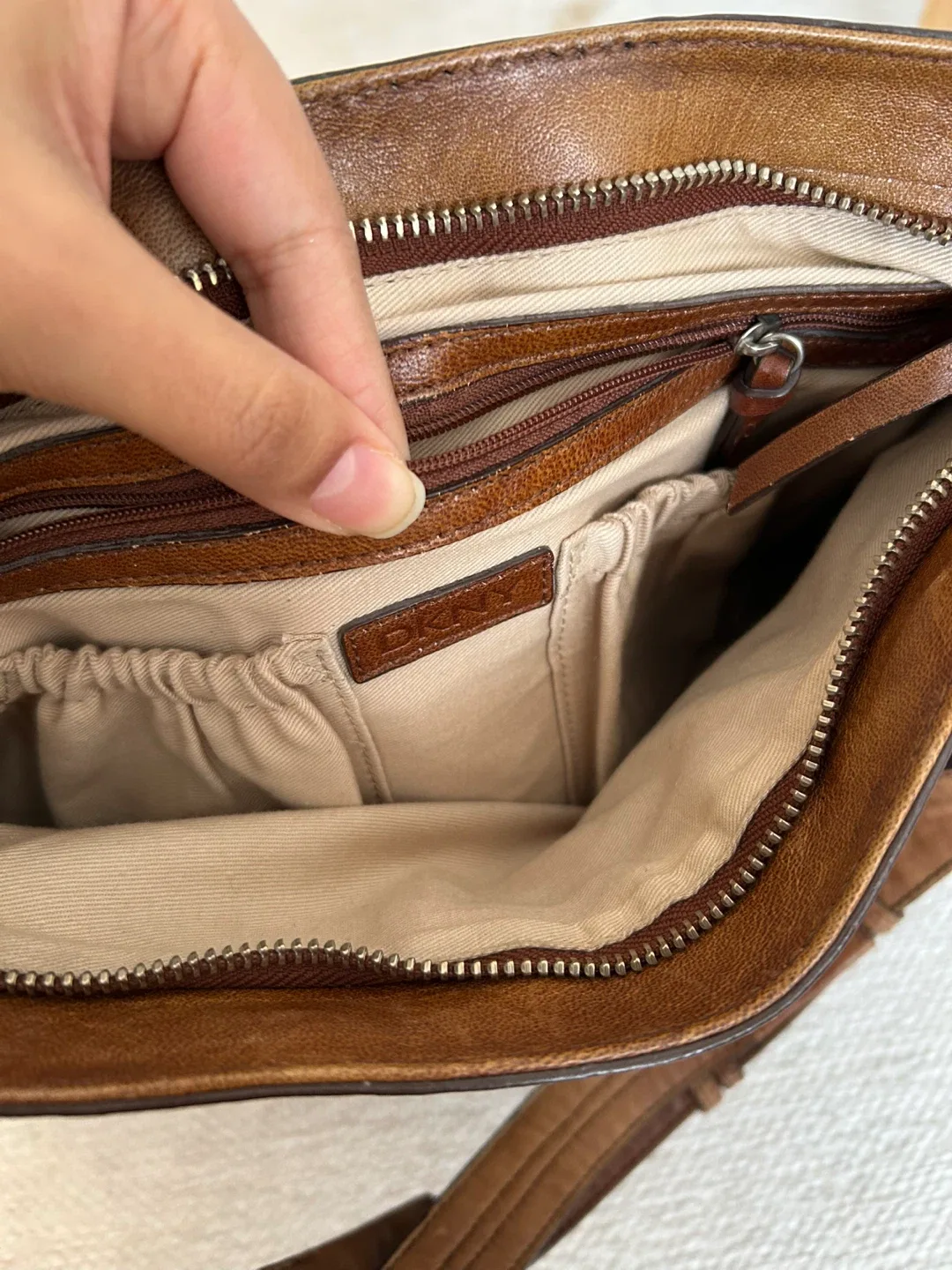 DKNY Brown Leather Shoulder Bag image indicator(5)