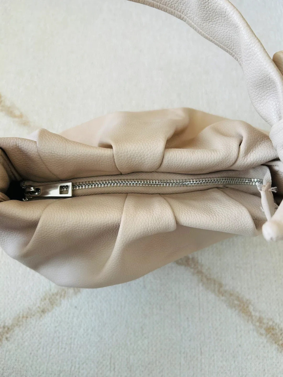 Zara Beige Gathered Shoulder Bag image indicator(5)