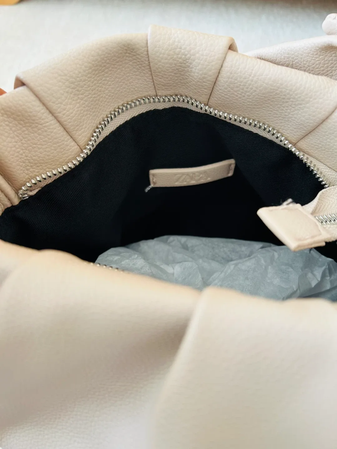 Zara Beige Gathered Shoulder Bag image indicator(6)