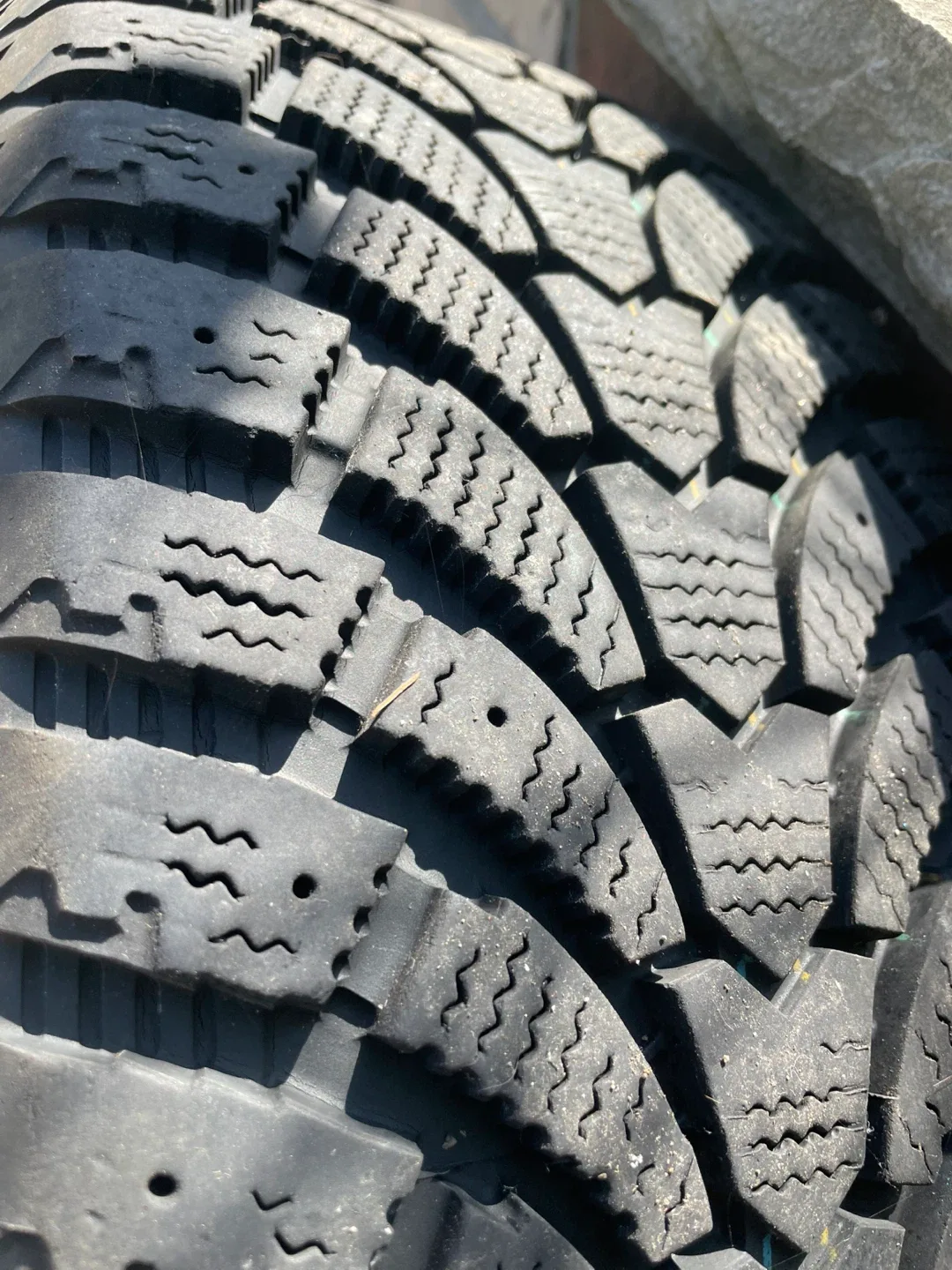 Antares 225/65R16 Winter Tires - Set of 4 image indicator(4)