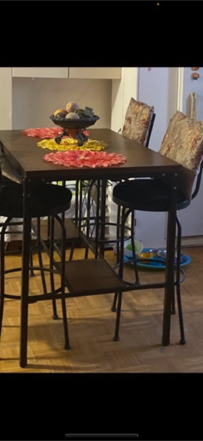 Counter Height Dining Table with 4 Stools