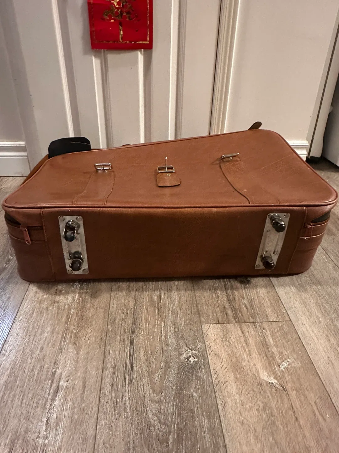 Everlite Brown Suitcase image indicator(4)