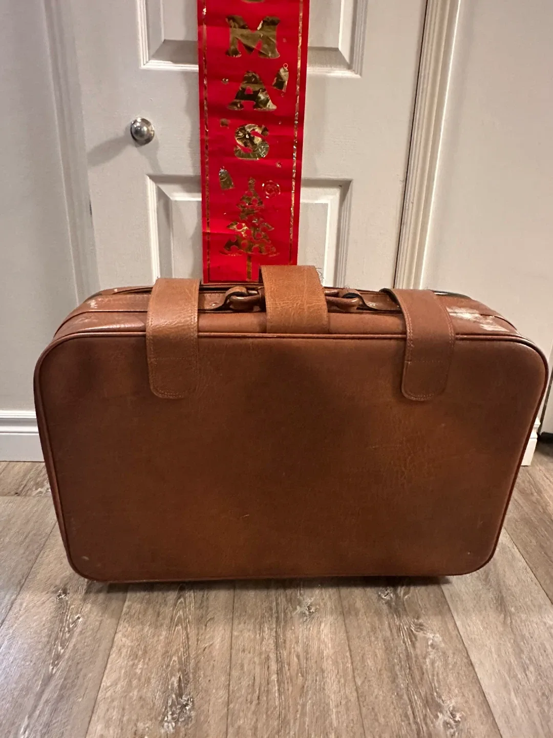 Everlite Brown Suitcase image indicator(2)