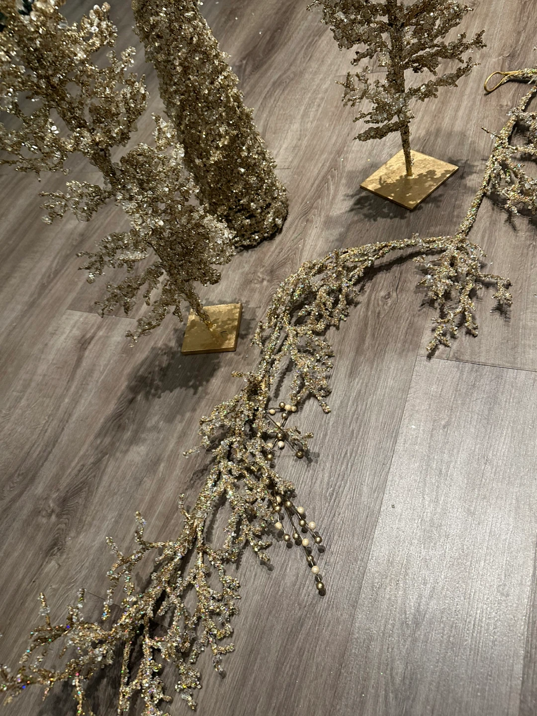 Gold and Crystal Christmas Decor Set - 3 Trees and Garland - photo 4