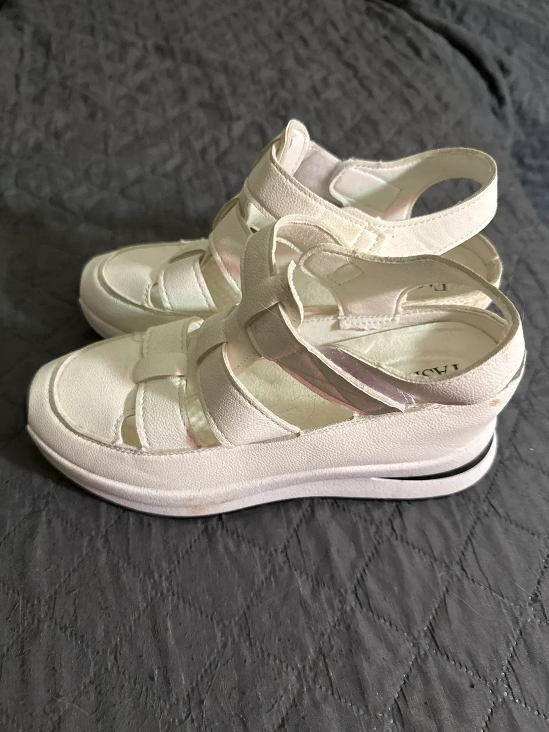 White Fashion Sandals - Size 7