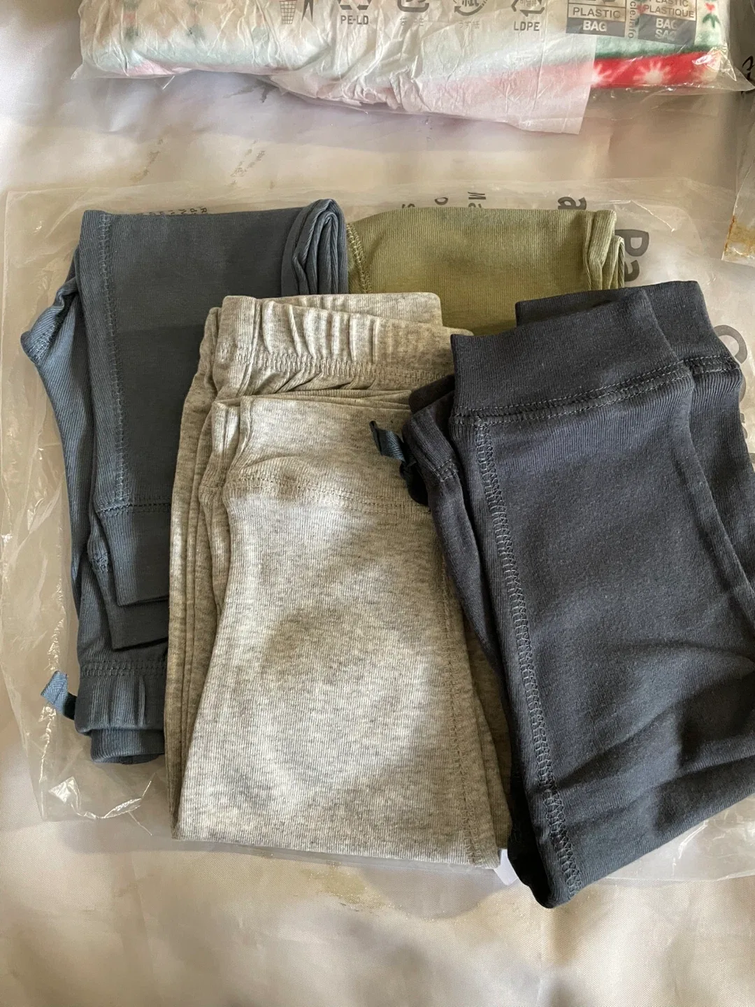 Carter's 18M and 12M Baby Clothes Bundle - New!🥕 image indicator(7)