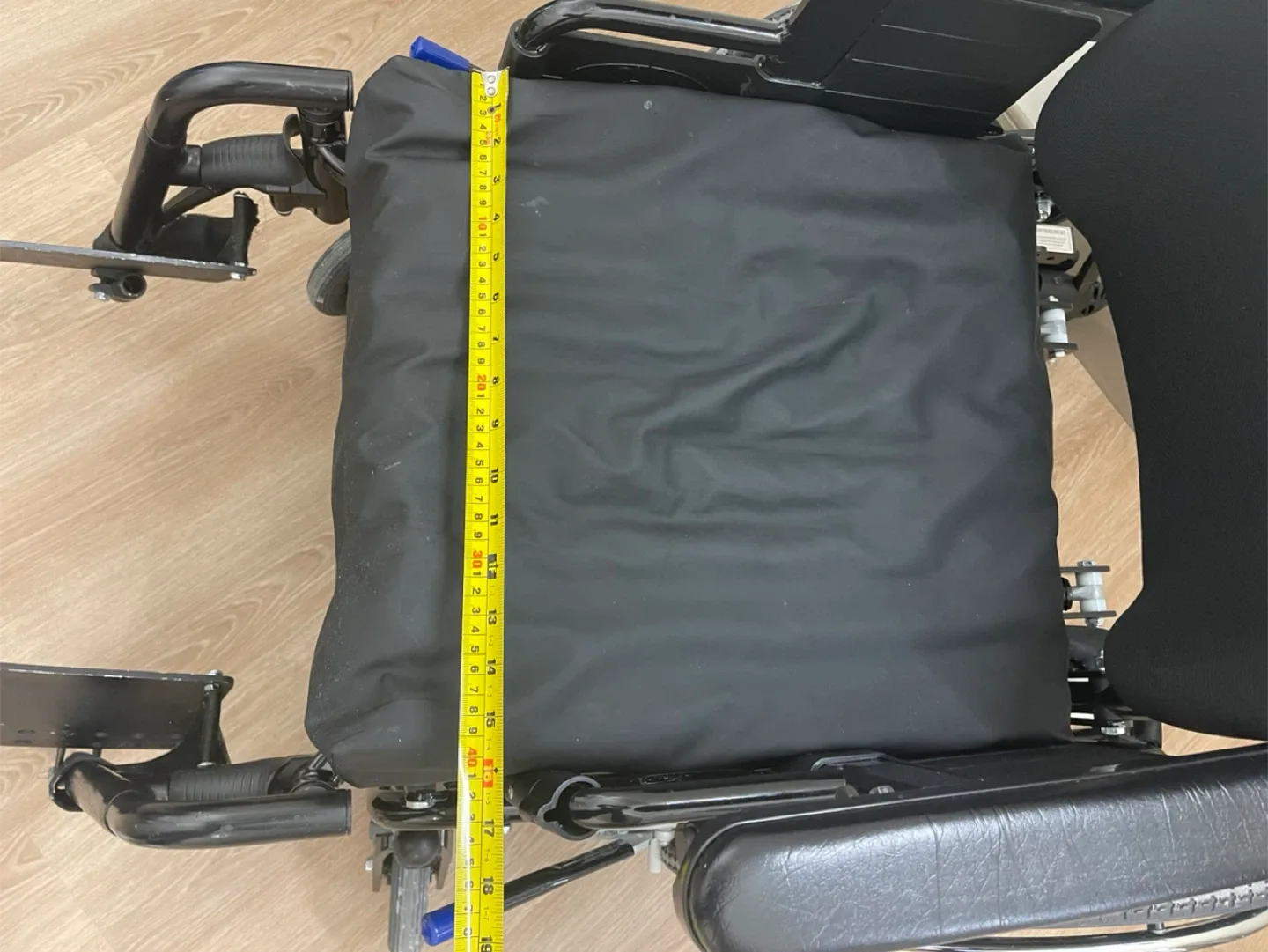 PowerPlus Extreme Tilt Wheelchair – Great Condition! image indicator(4)