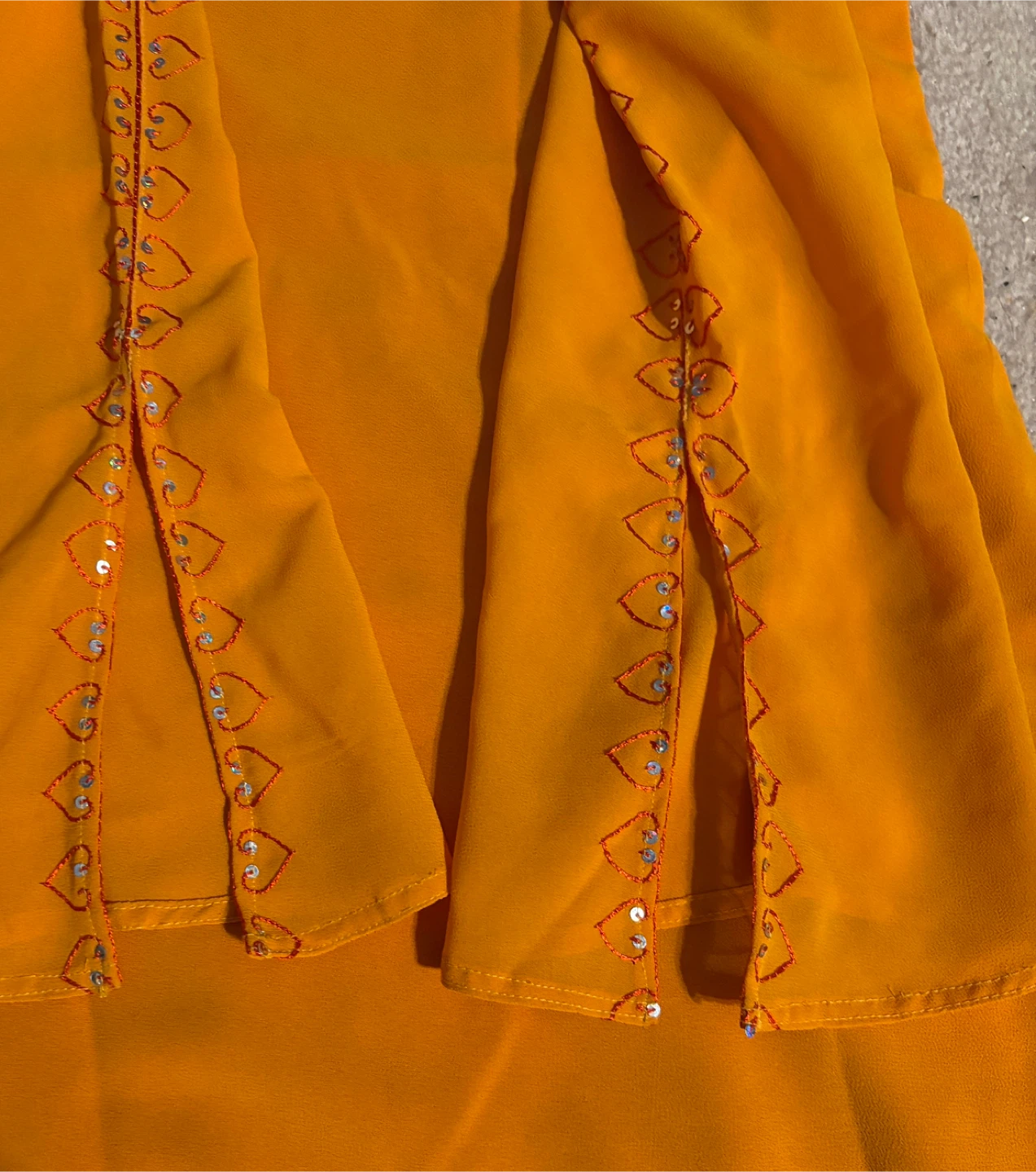 3-piece Traditional Indian Embroidered Dress - Size 40 - photo 5